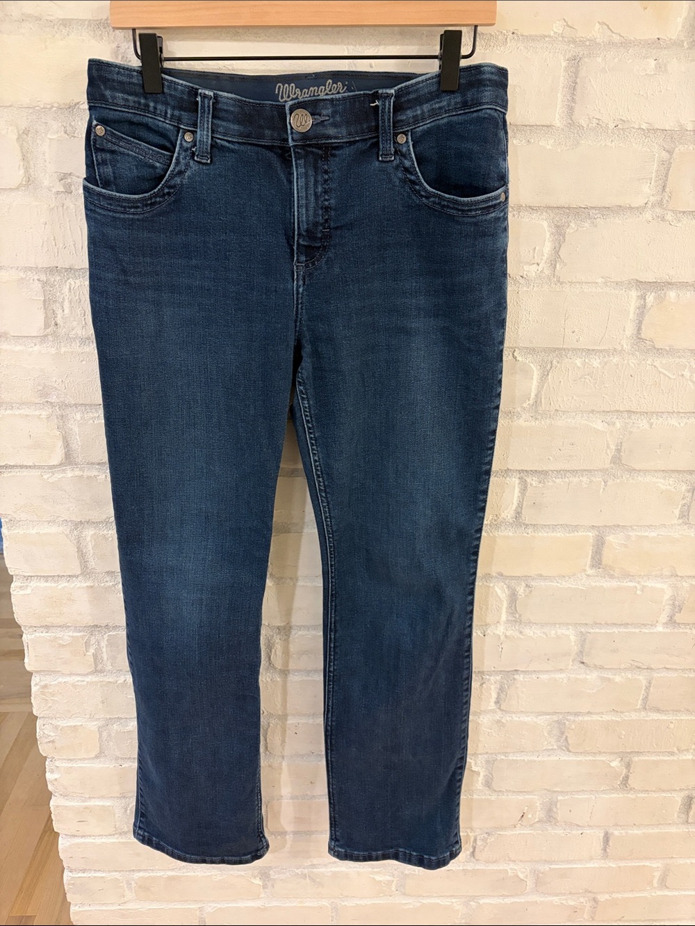 Wrangler Women's Indigo Straight-Leg Jeans (B4)